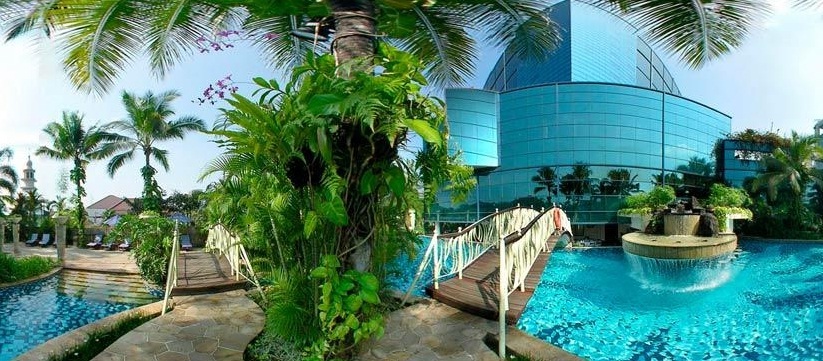 インドネシアへの海外出張 【TOEIC (R)で鍛えた英語力を活かす!】